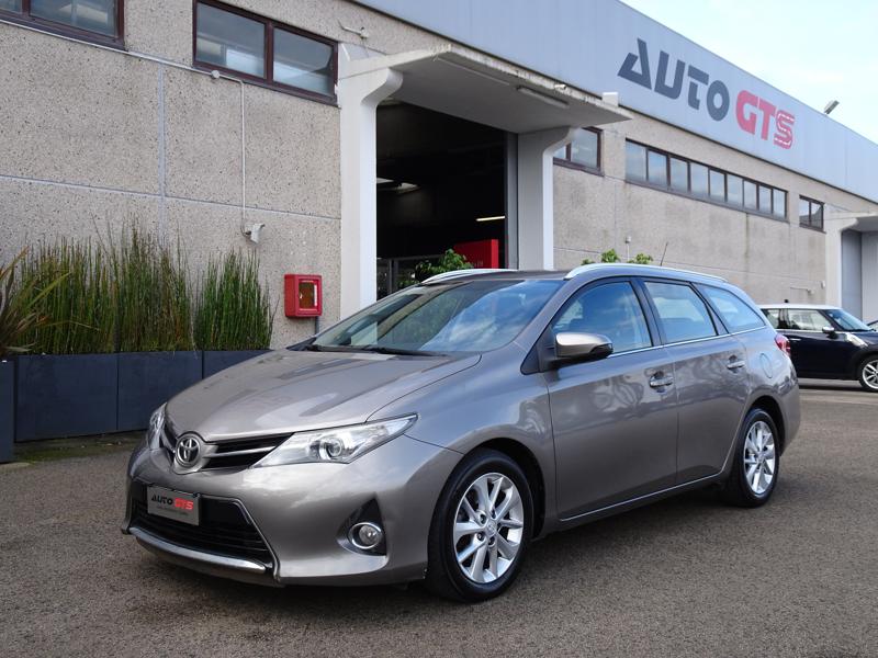 Toyota Auris Touring Sports 1.4 D-4d Activ 2014